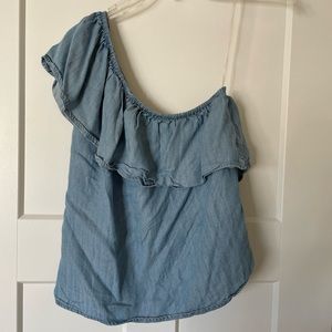 Right shoulder American Eagle Top